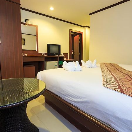 Sharaya Residence Patong Екстер'єр фото