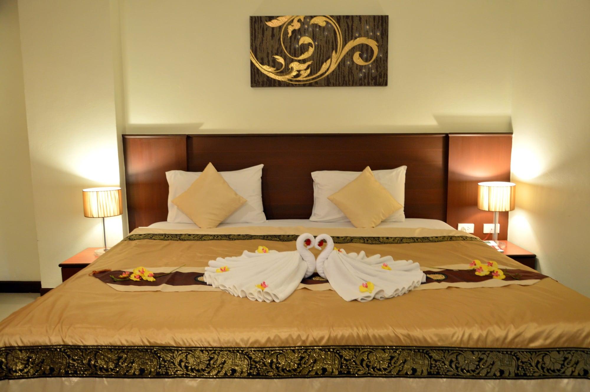 Sharaya Residence Patong Екстер'єр фото