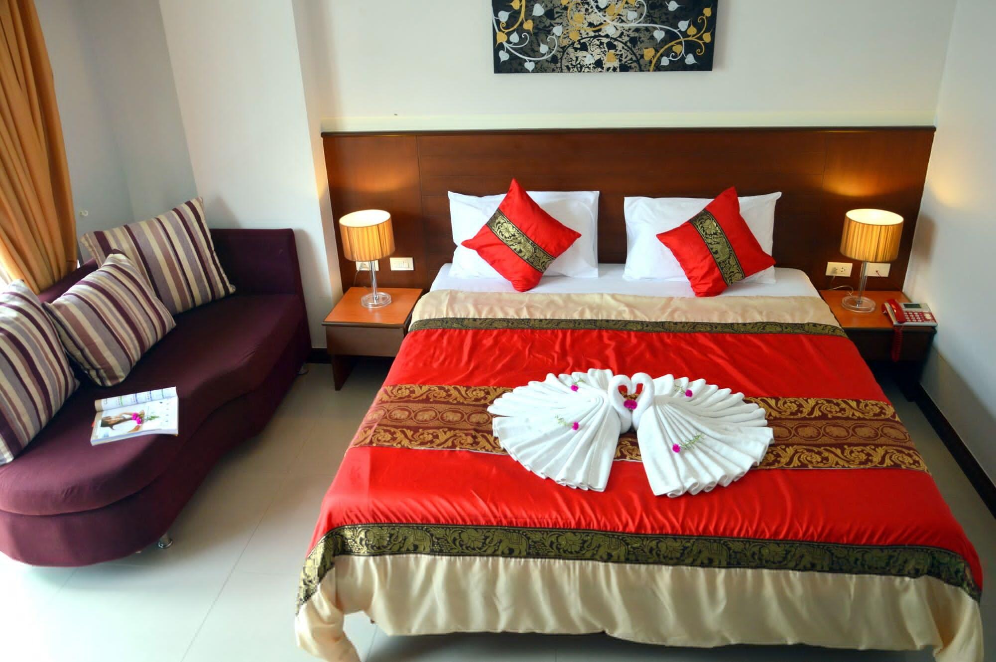 Sharaya Residence Patong Екстер'єр фото