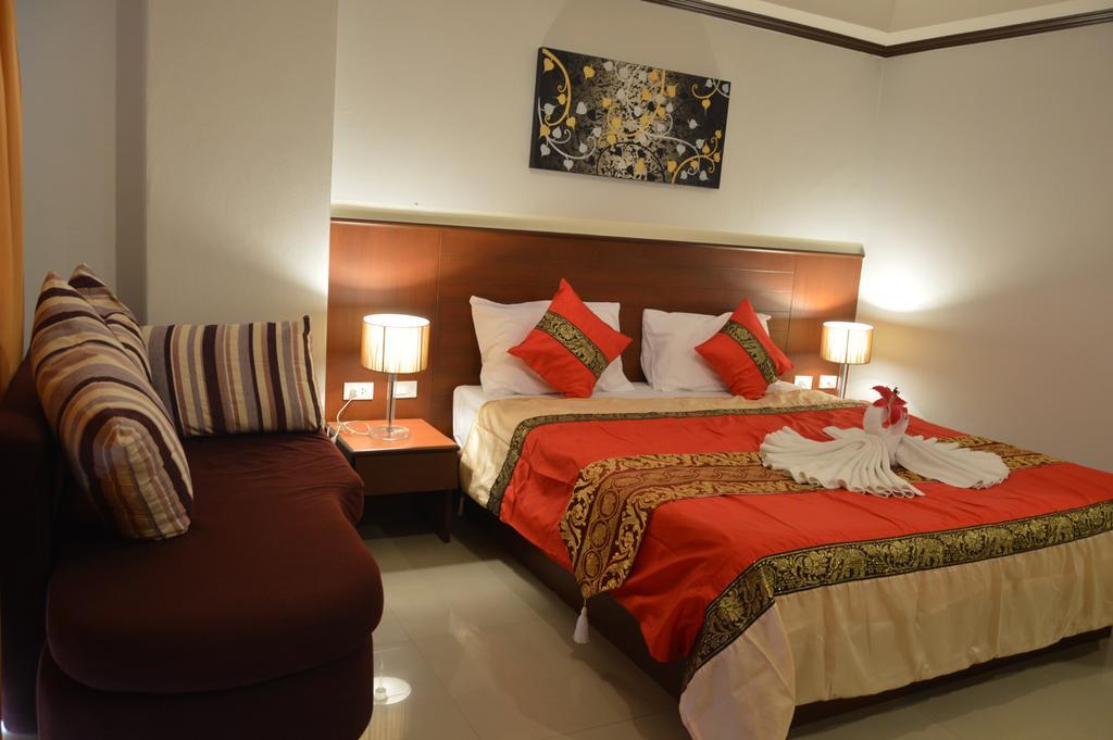 Sharaya Residence Patong Екстер'єр фото