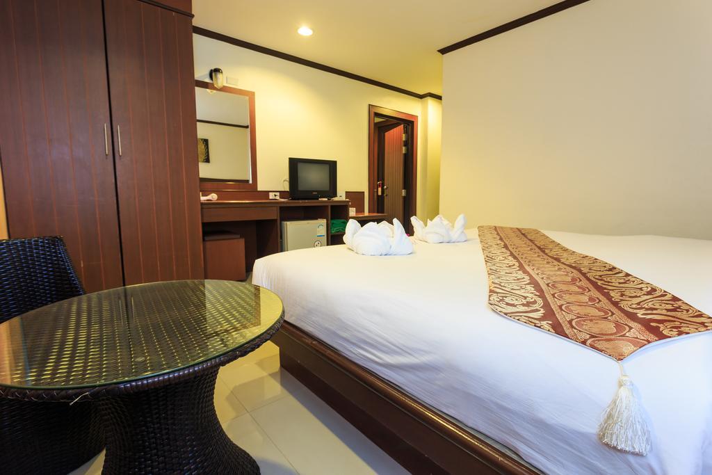 Sharaya Residence Patong Екстер'єр фото