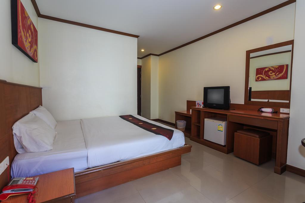 Sharaya Residence Patong Екстер'єр фото