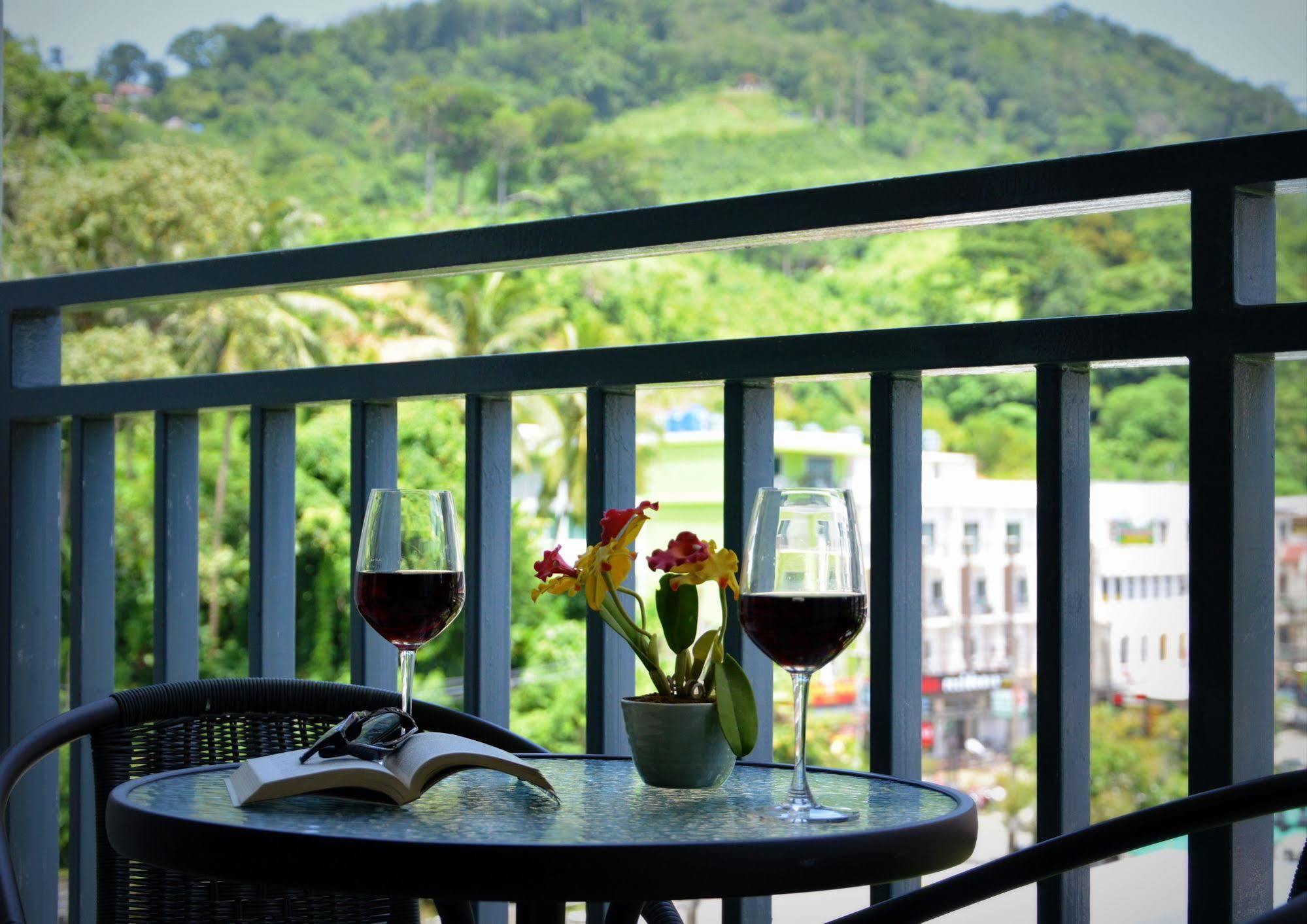Sharaya Residence Patong Екстер'єр фото