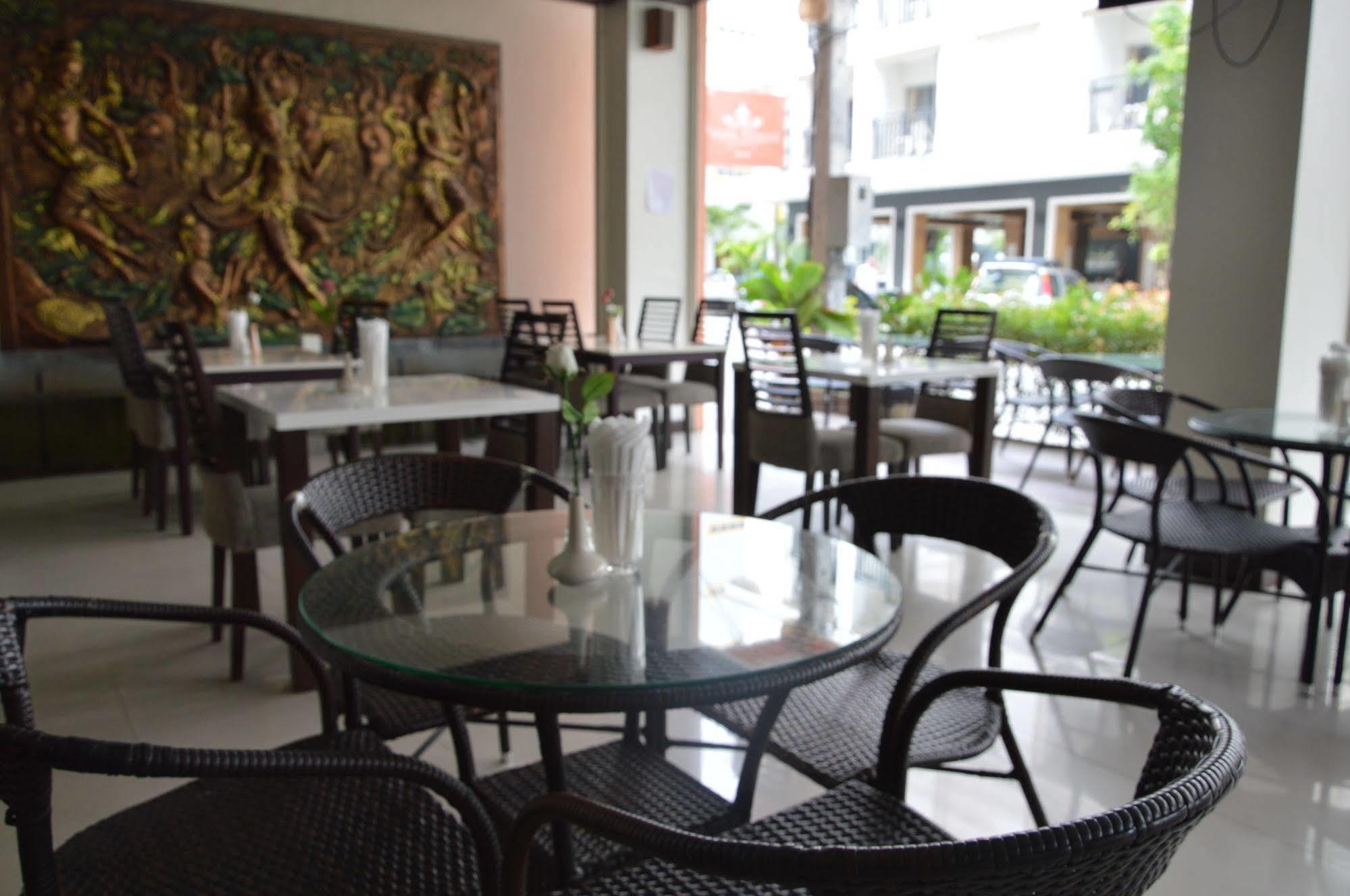 Sharaya Residence Patong Екстер'єр фото